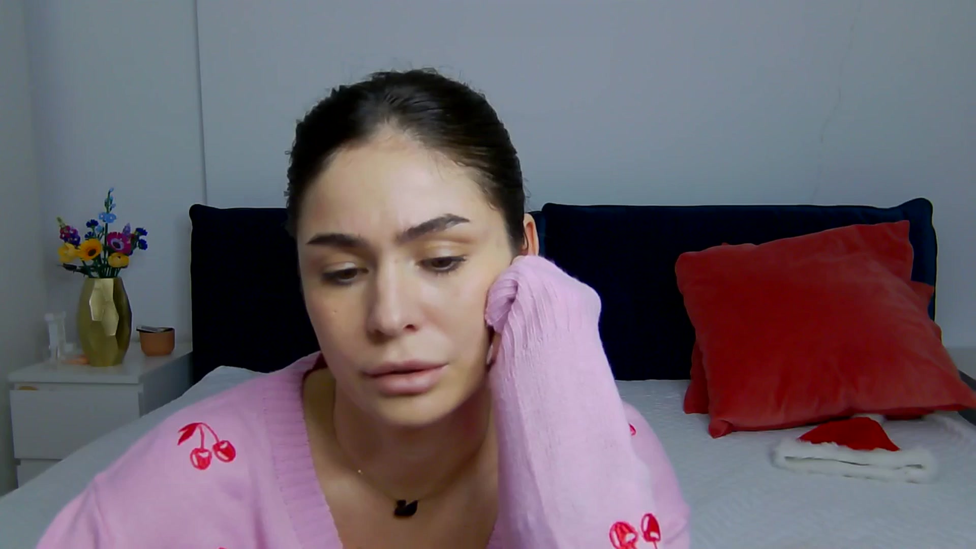 Gallery image thumbnail from NaiaaBee's myfreecams stream on, 01/08/2026, 19:28 image 14 of 20