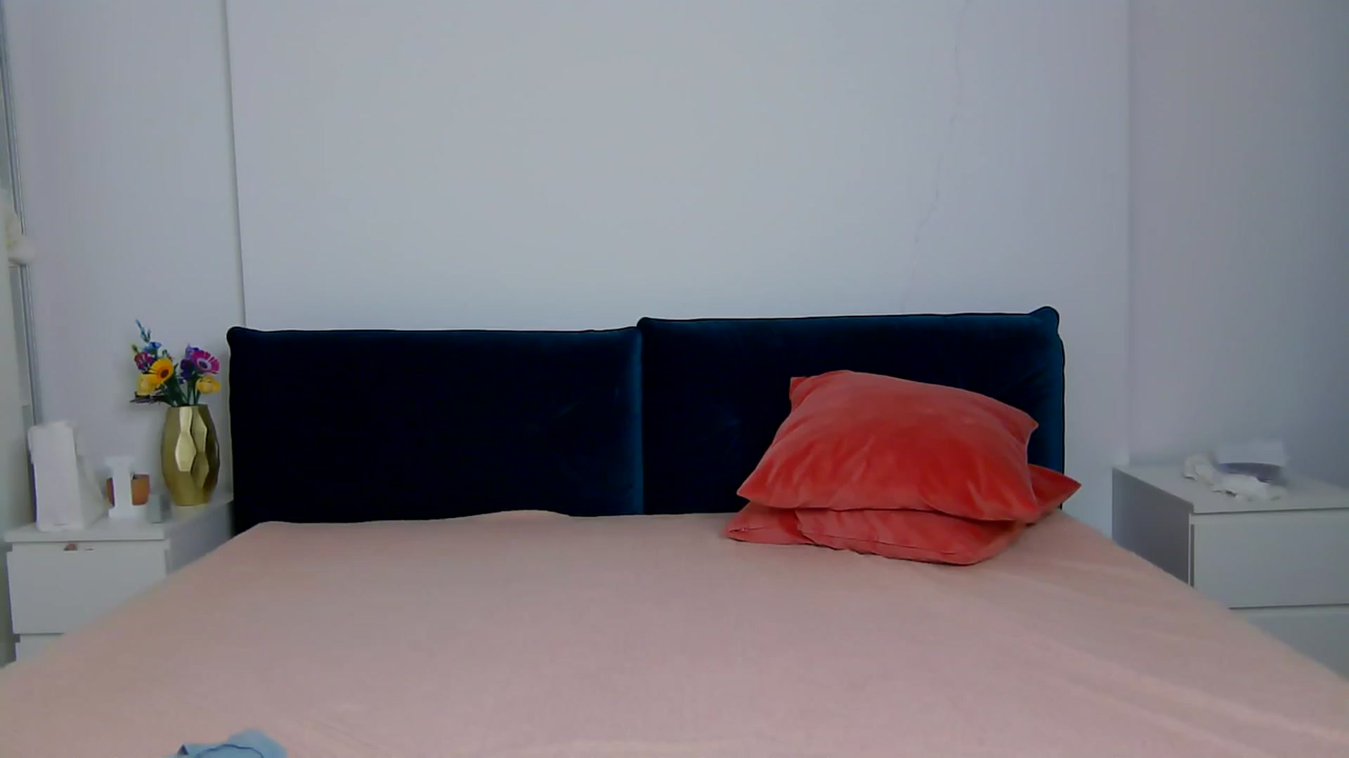 Gallery image thumbnail from NaiaaBee's myfreecams stream on, 01/22/2026, 18:36 image 3 of 20