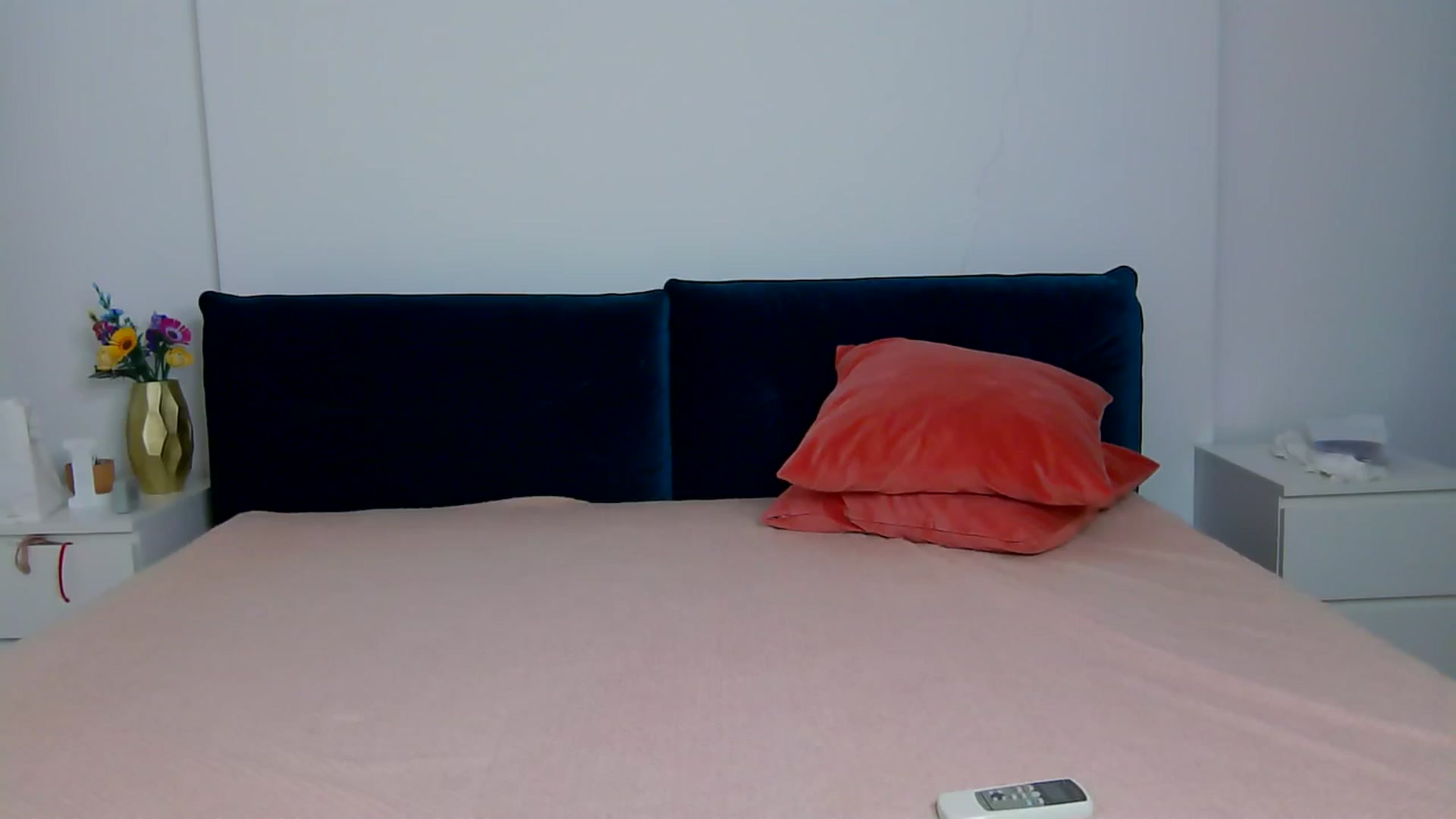 Gallery image thumbnail from NaiaaBee's myfreecams stream on, 01/22/2026, 18:36 image 1 of 20