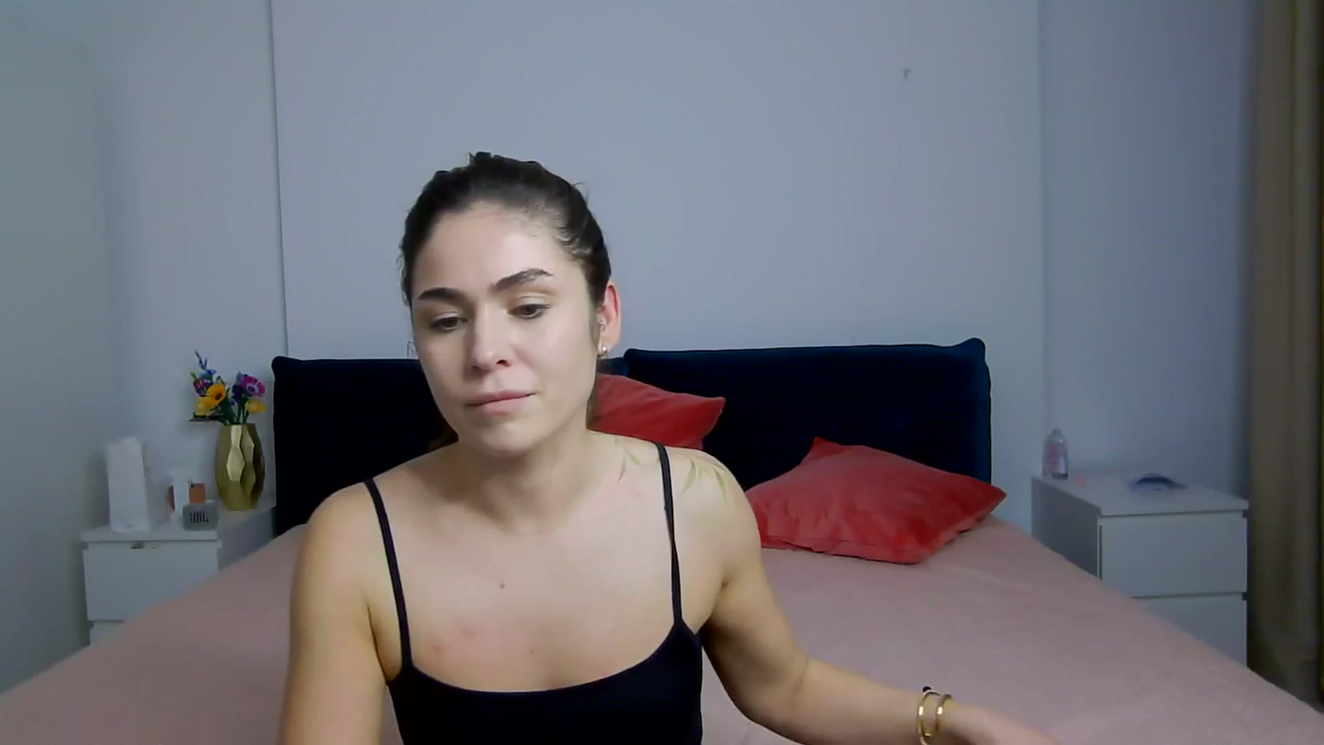 Gallery image thumbnail from NaiaaBee's myfreecams stream on, 01/26/2026, 18:40 image 19 of 20