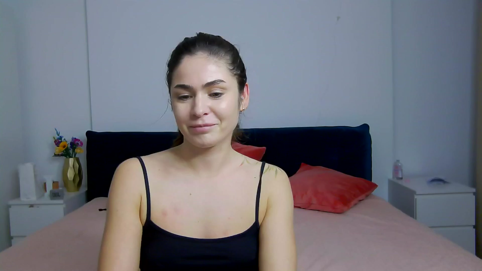 Gallery image thumbnail from NaiaaBee's myfreecams stream on, 01/26/2026, 18:40 image 17 of 20