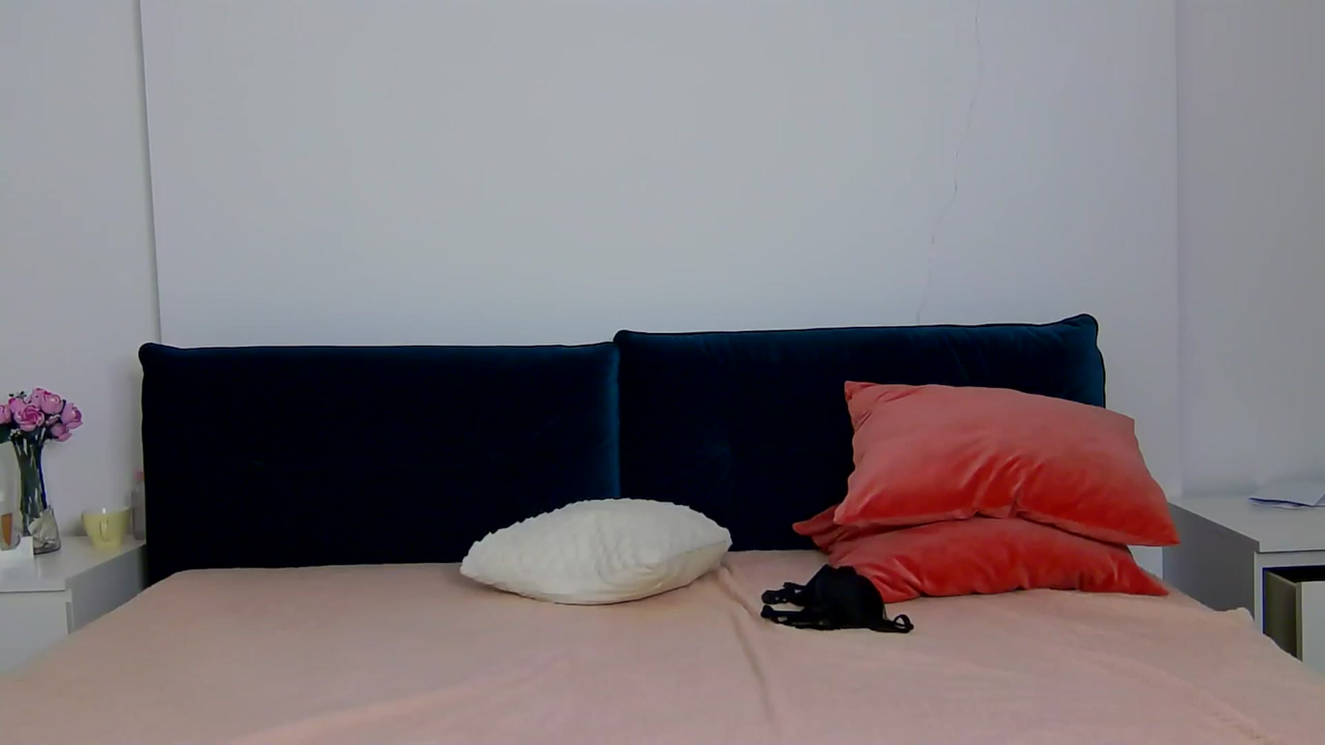 Gallery image thumbnail from NaiaaBee's myfreecams stream on, 02/05/2026, 18:34 image 11 of 20
