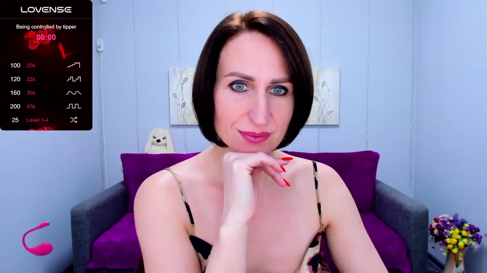 Gallery image thumbnail from Naira_Smile's myfreecams stream on, 01/24/2024, 16:04 image 14 of 20