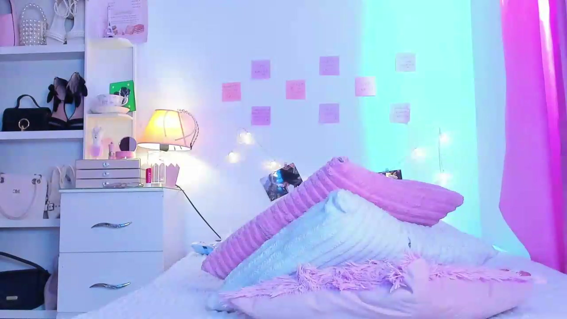 Gallery image thumbnail from NaisshaF's myfreecams stream on, 05/26/2026, 15:27 image 14 of 20
