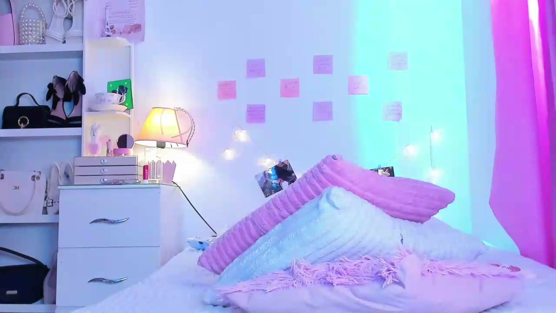 Gallery image thumbnail from NaisshaF's myfreecams stream on, 05/26/2026, 15:27 image 13 of 20