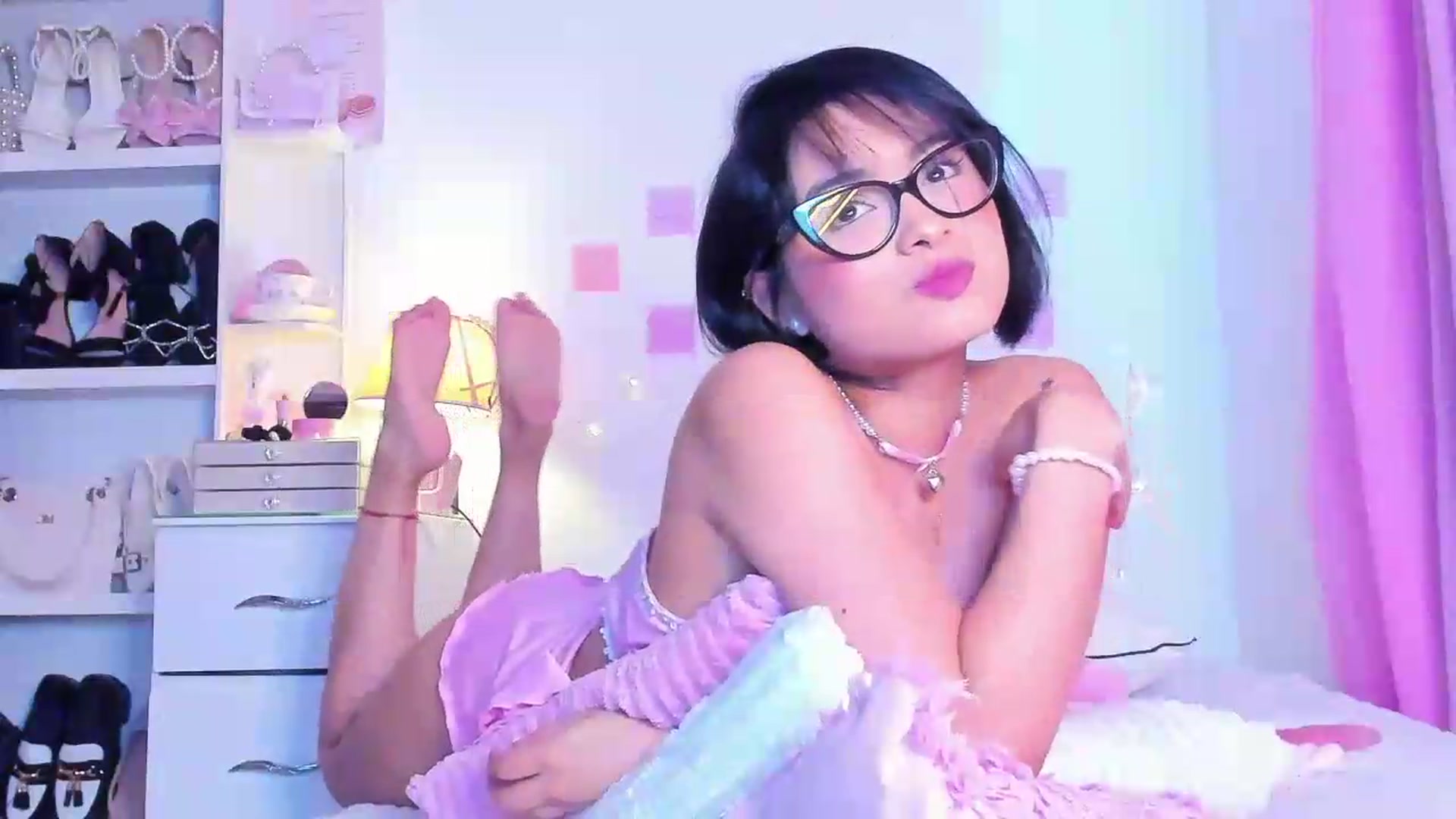 Gallery image thumbnail from NaisshaF's myfreecams stream on, 06/07/2026, 16:35 image 10 of 20