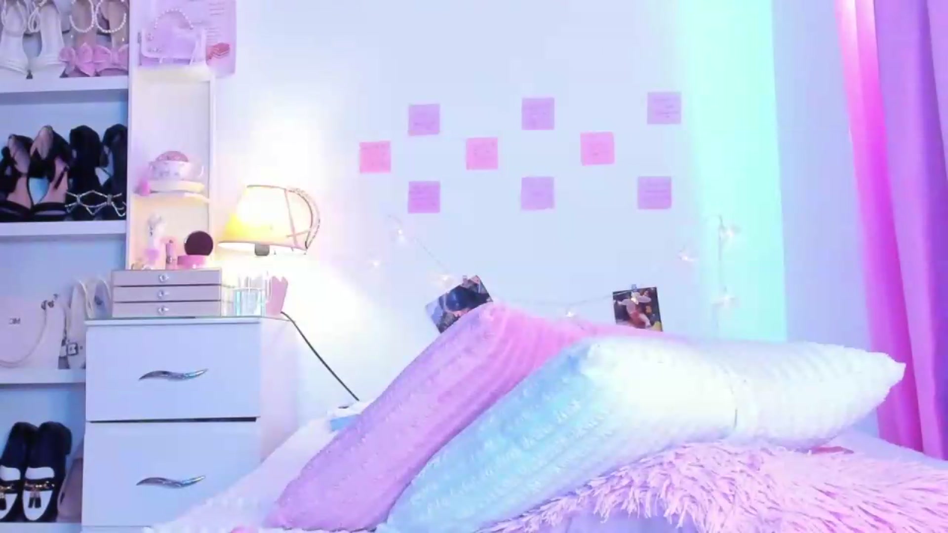 Gallery image thumbnail from NaisshaF's myfreecams stream on, 06/10/2026, 15:59 image 5 of 20