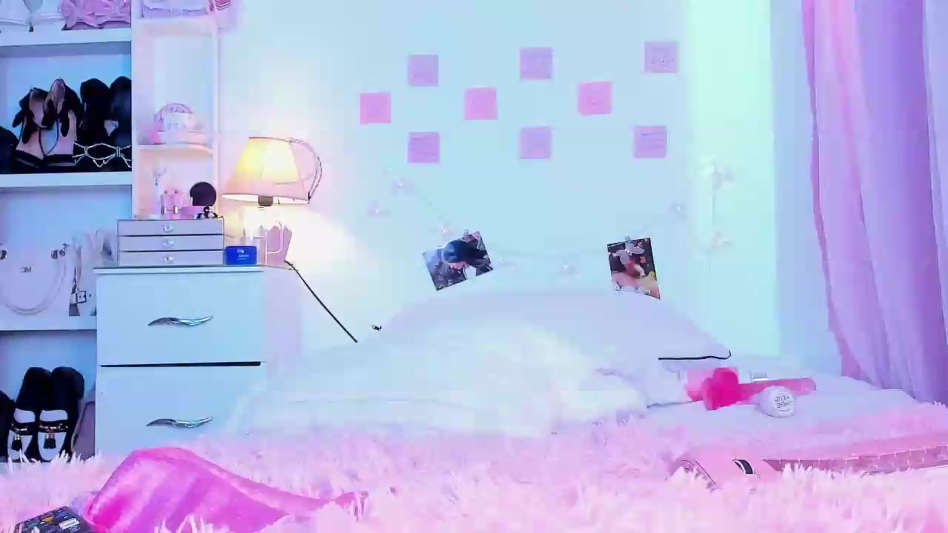 Gallery image thumbnail from NaisshaF's myfreecams stream on, 06/25/2026, 15:31 image 1 of 20