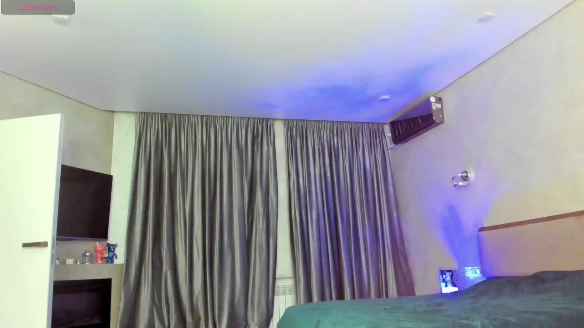 Gallery image thumbnail from NakedK's myfreecams stream on, 09/29/2025, 16:52 image 12 of 20