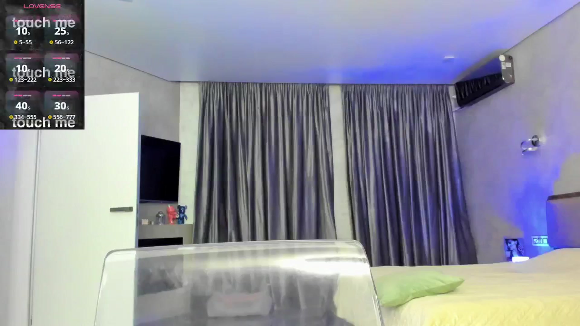 Gallery image thumbnail from NakedK's myfreecams stream on, 10/02/2025, 19:31 image 17 of 20