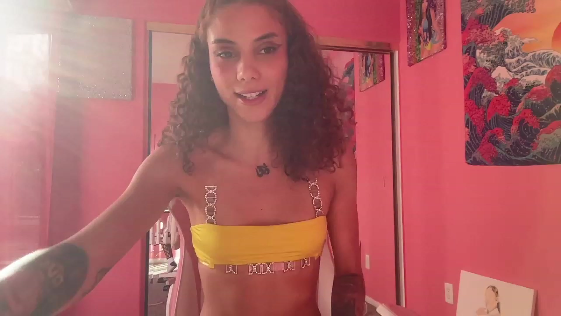 Gallery image thumbnail from NakedSwan's myfreecams stream on, 11/17/2022, 22:45 image 5 of 20