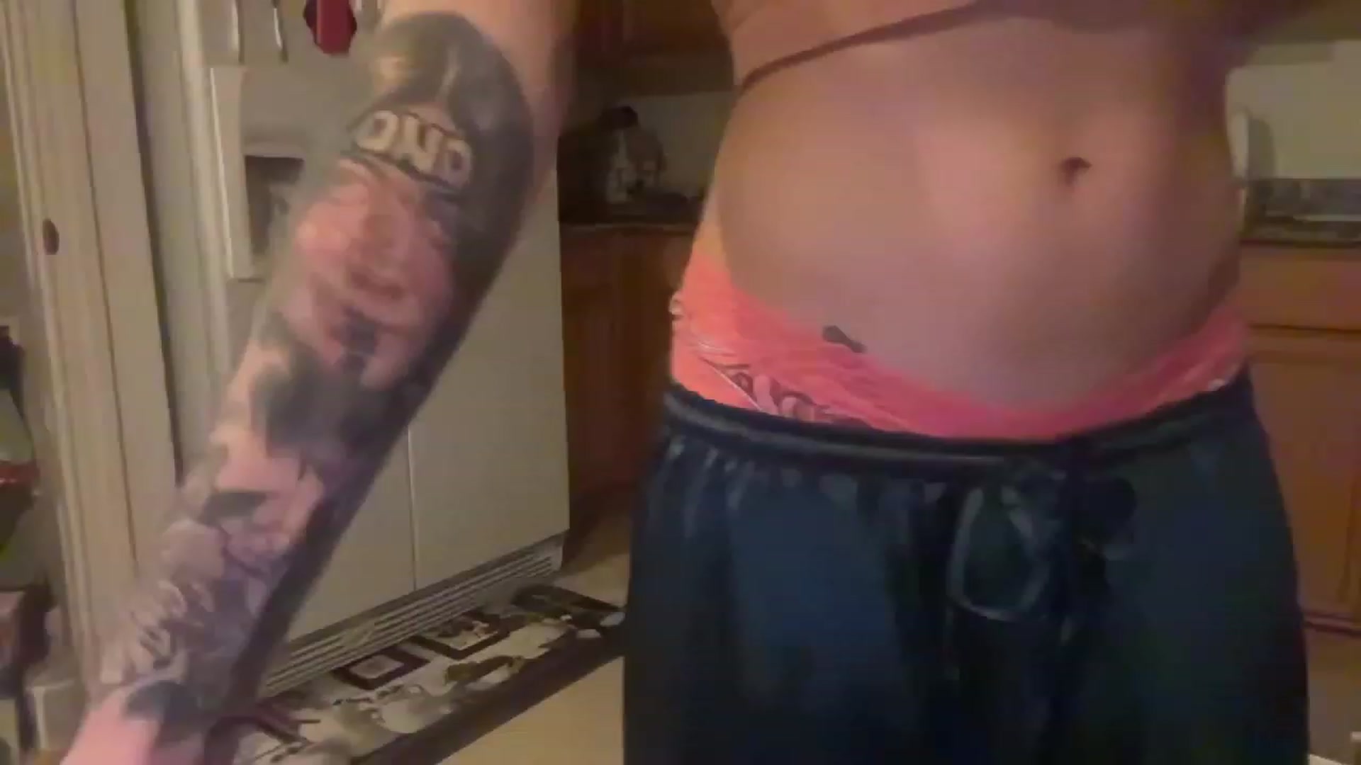 Gallery image thumbnail from NakedSwan's myfreecams stream on, 11/19/2022, 07:40 image 1 of 20