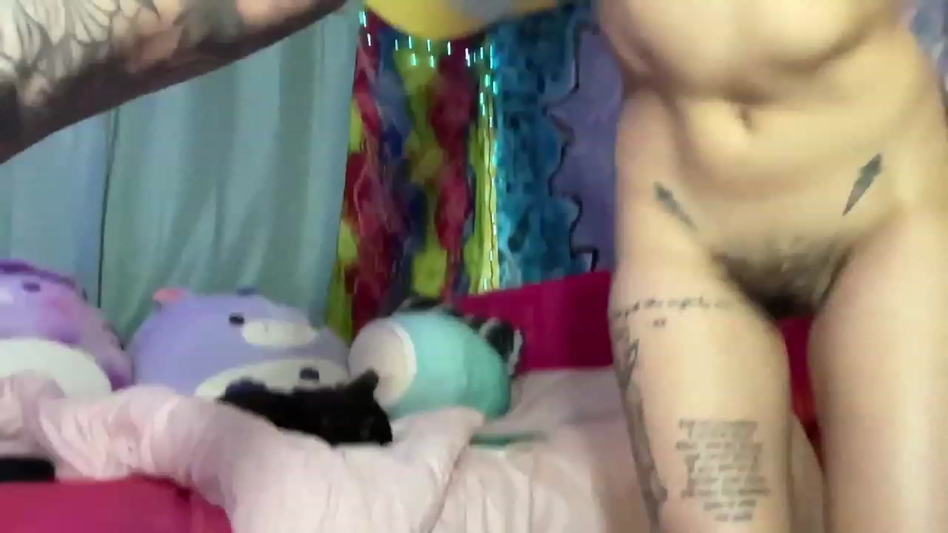 Gallery image thumbnail from NakedSwan's myfreecams stream on, 12/01/2022, 03:01 image 7 of 20