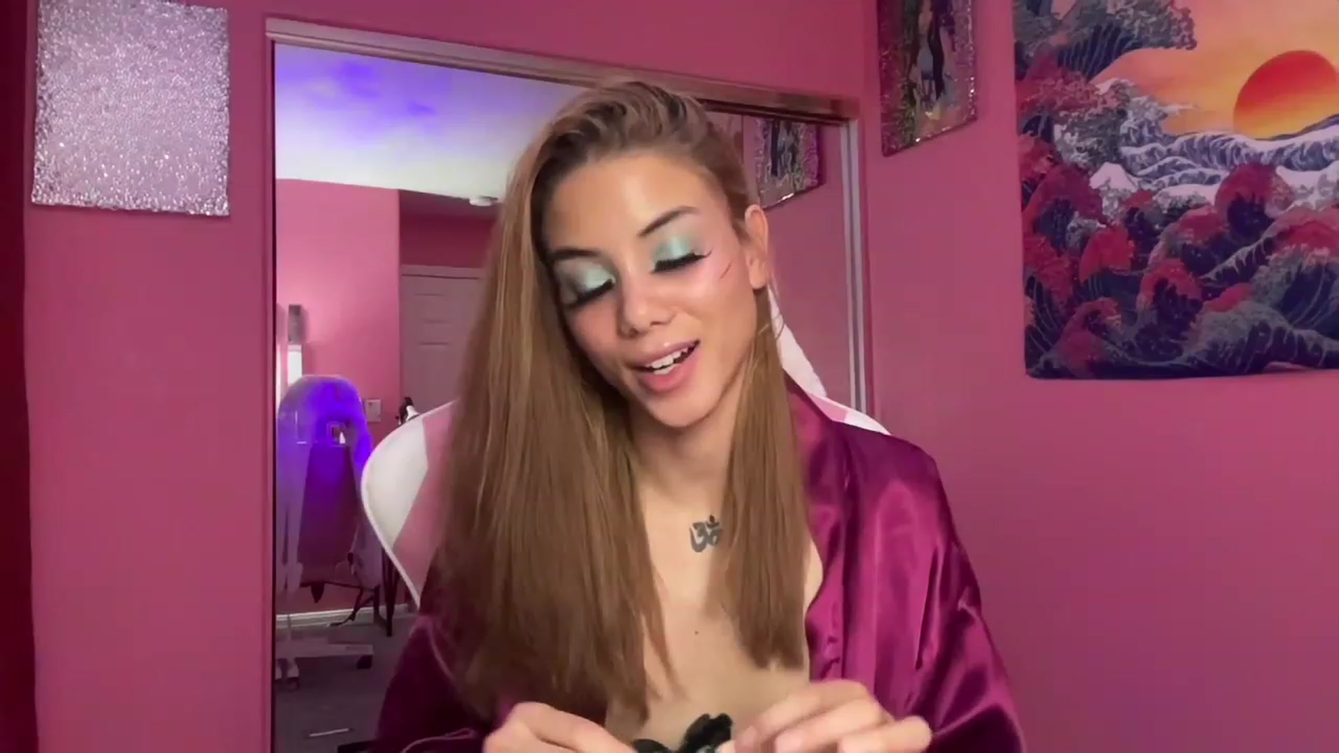 Gallery image thumbnail from NakedSwan's myfreecams stream on, 12/09/2022, 07:39 image 18 of 20