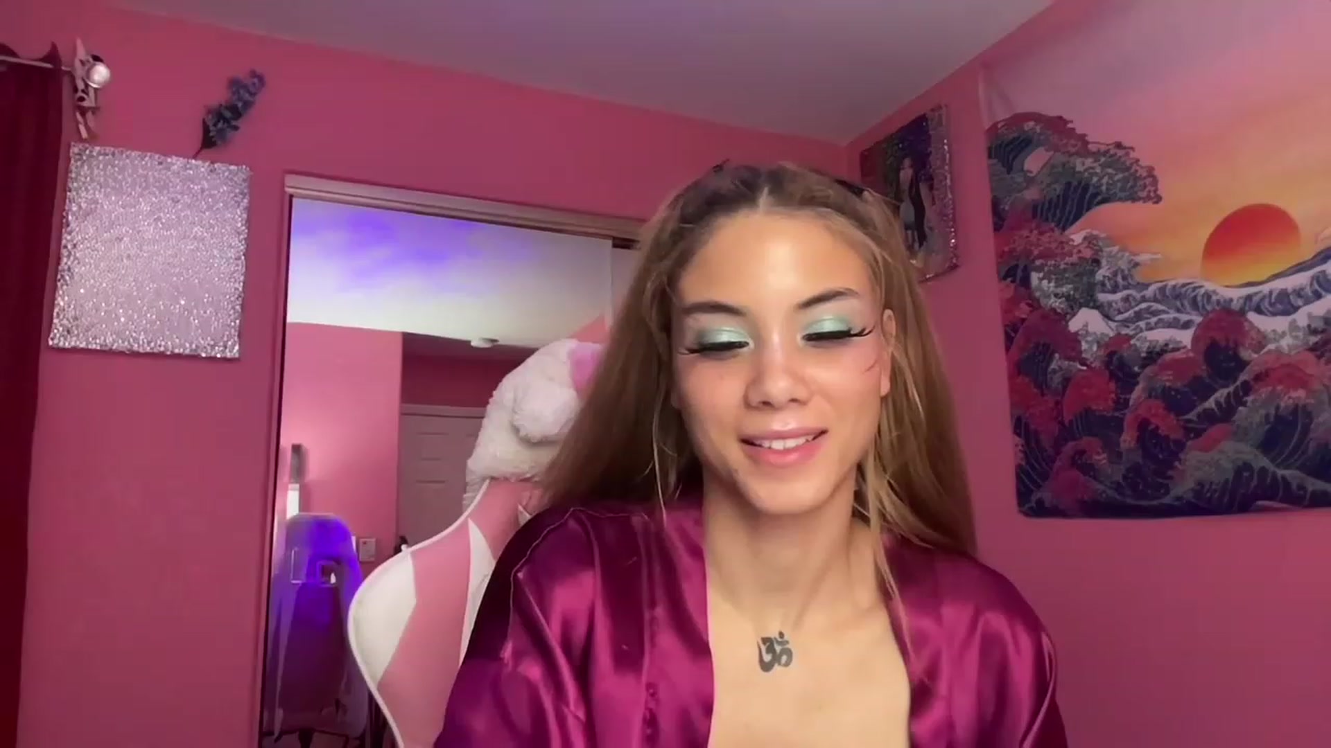 Gallery image thumbnail from NakedSwan's myfreecams stream on, 12/09/2022, 07:39 image 13 of 20