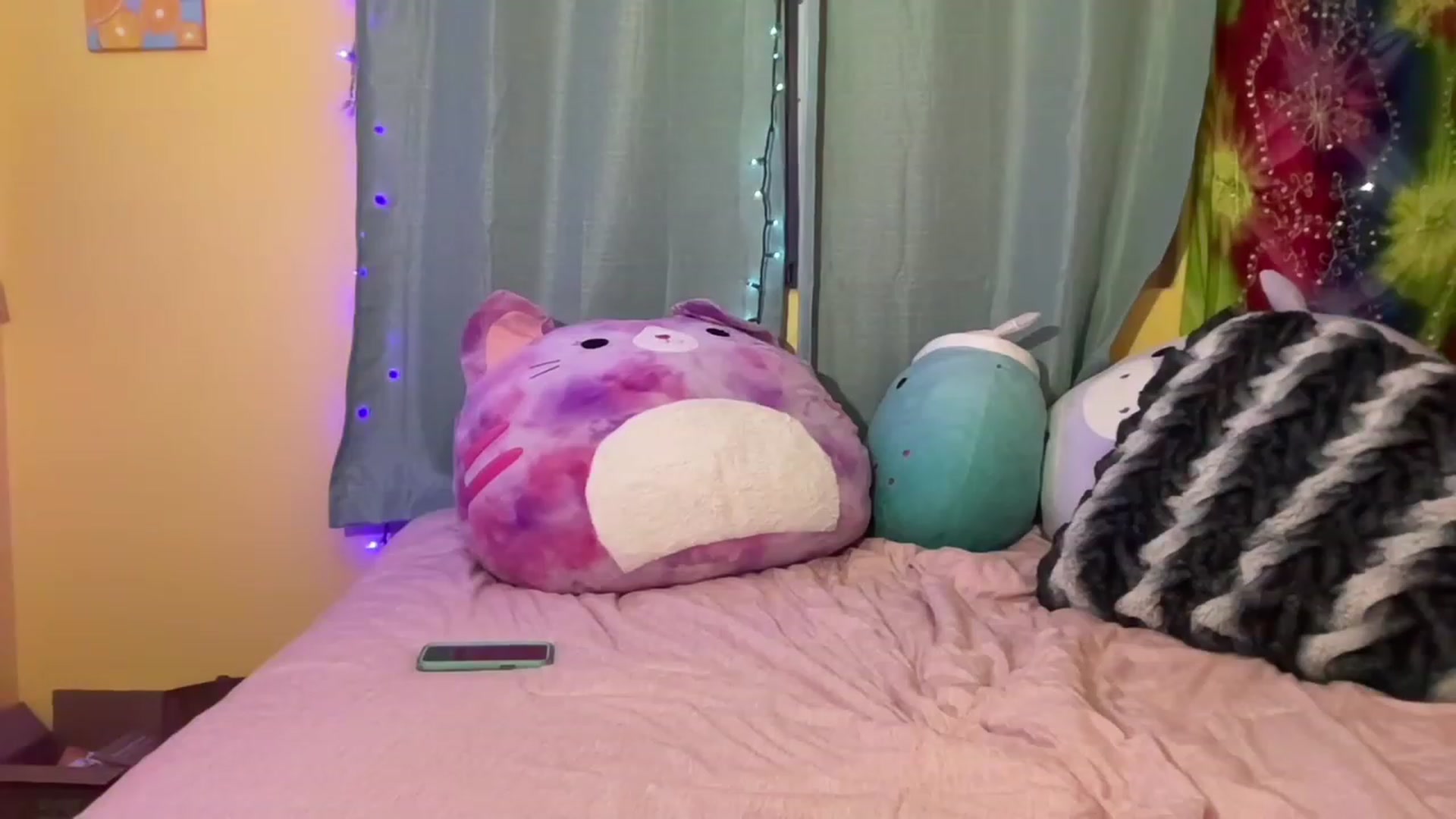 Gallery image thumbnail from NakedSwan's myfreecams stream on, 12/21/2022, 07:49 image 8 of 20