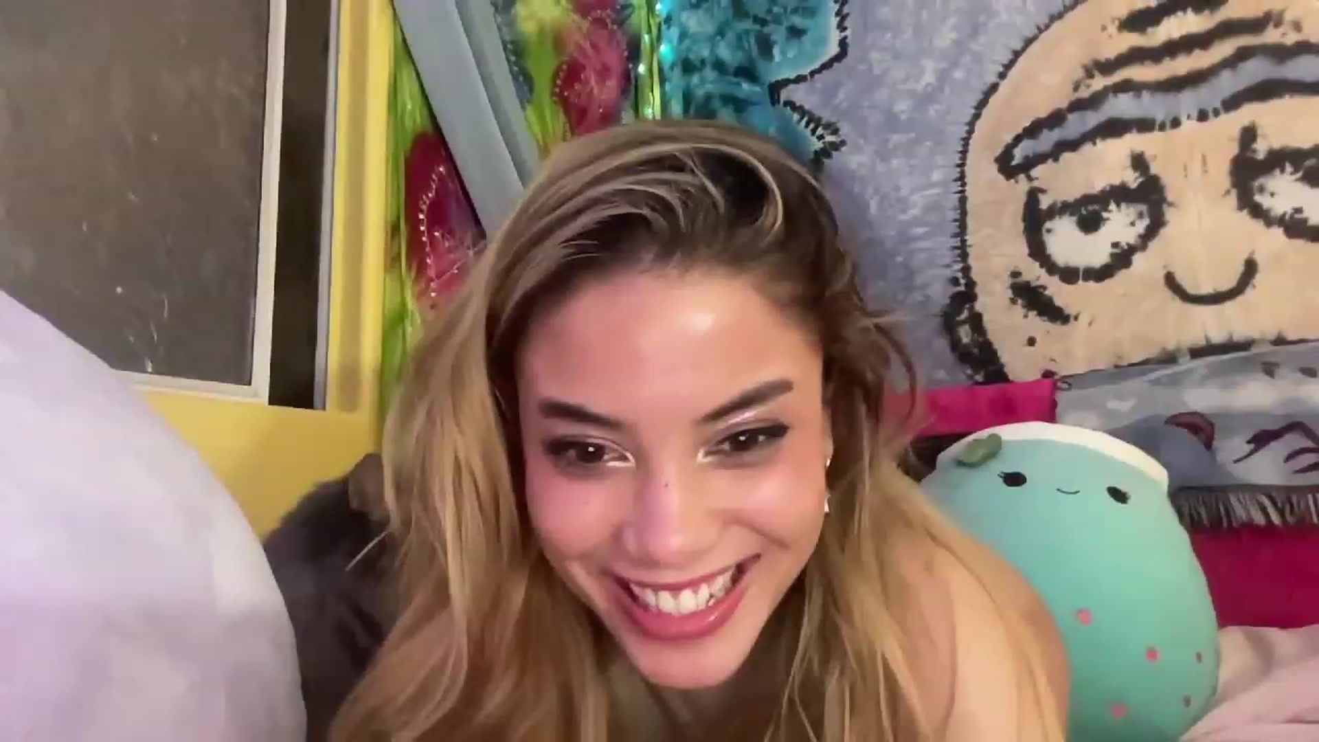 Gallery image thumbnail from NakedSwan's myfreecams stream on, 01/16/2023, 07:10 image 11 of 20