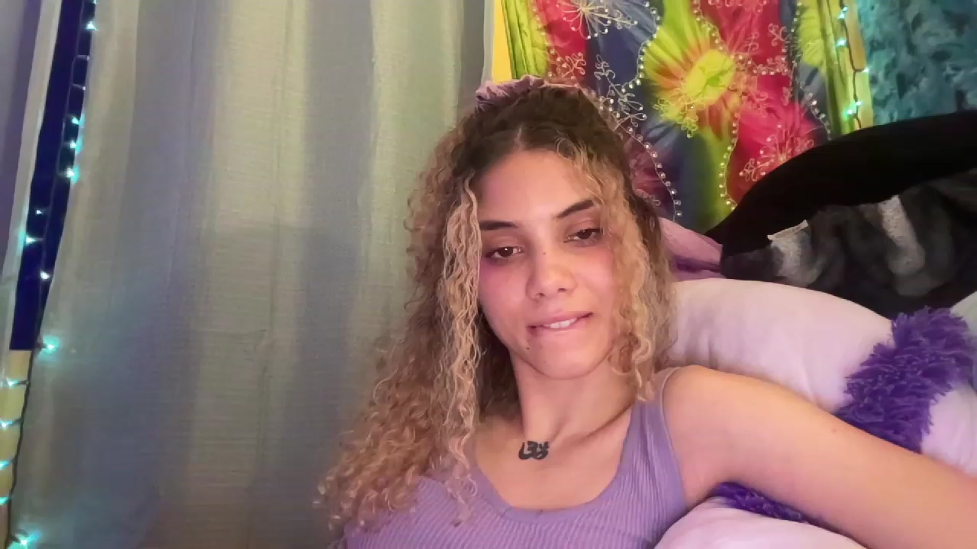 Gallery image thumbnail from NakedSwan's myfreecams stream on, 03/05/2023, 08:35 image 12 of 20