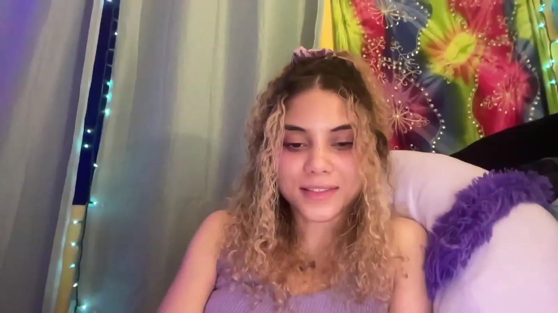 Gallery image thumbnail from NakedSwan's myfreecams stream on, 03/05/2023, 08:35 image 10 of 20