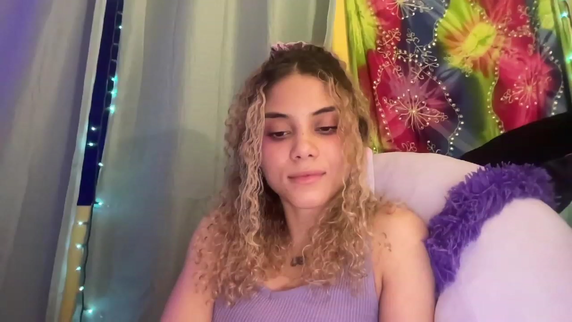 Gallery image thumbnail from NakedSwan's myfreecams stream on, 03/05/2023, 08:35 image 9 of 20