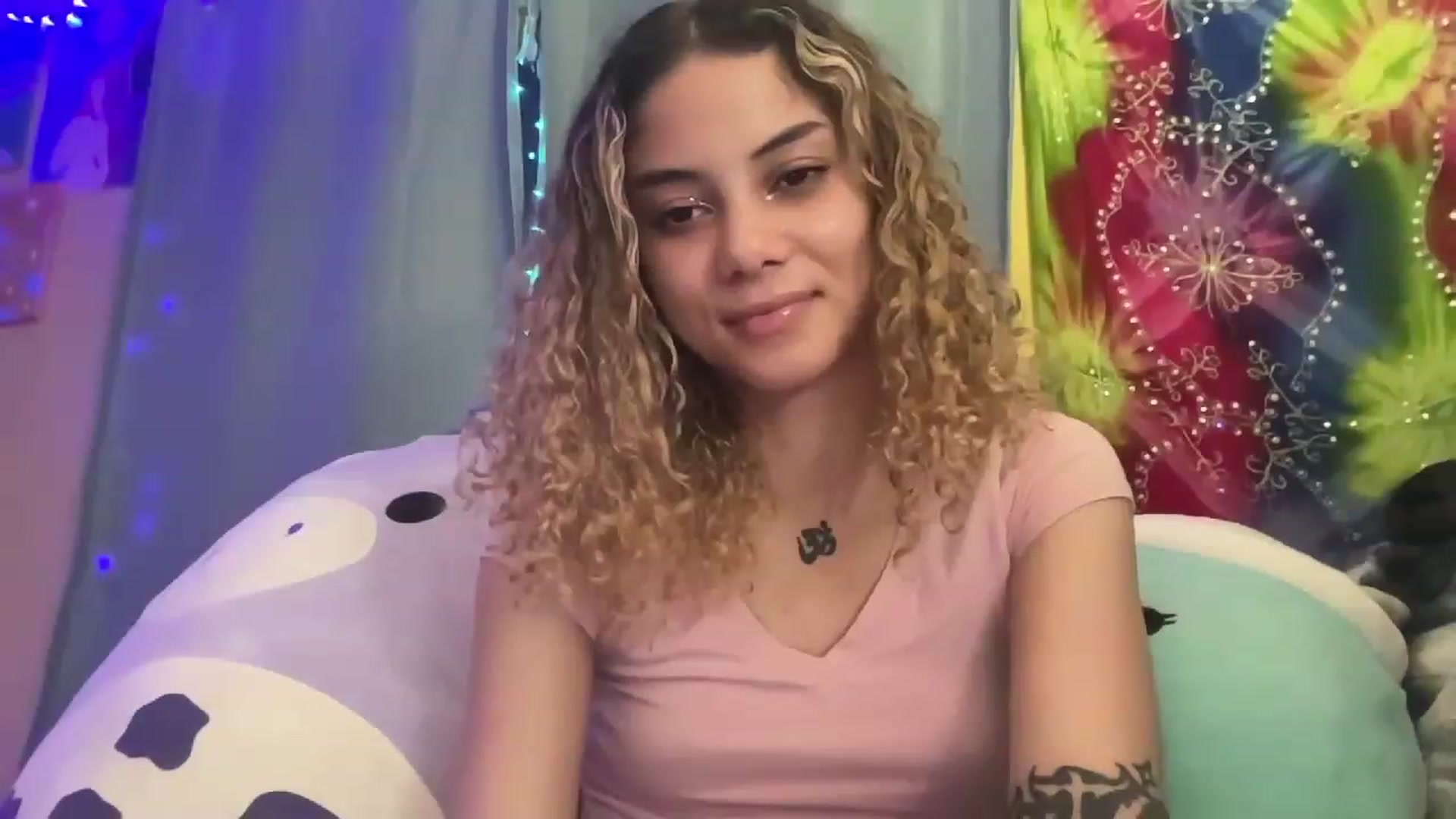 Gallery image thumbnail from NakedSwan's myfreecams stream on, 03/30/2023, 13:08 image 20 of 20