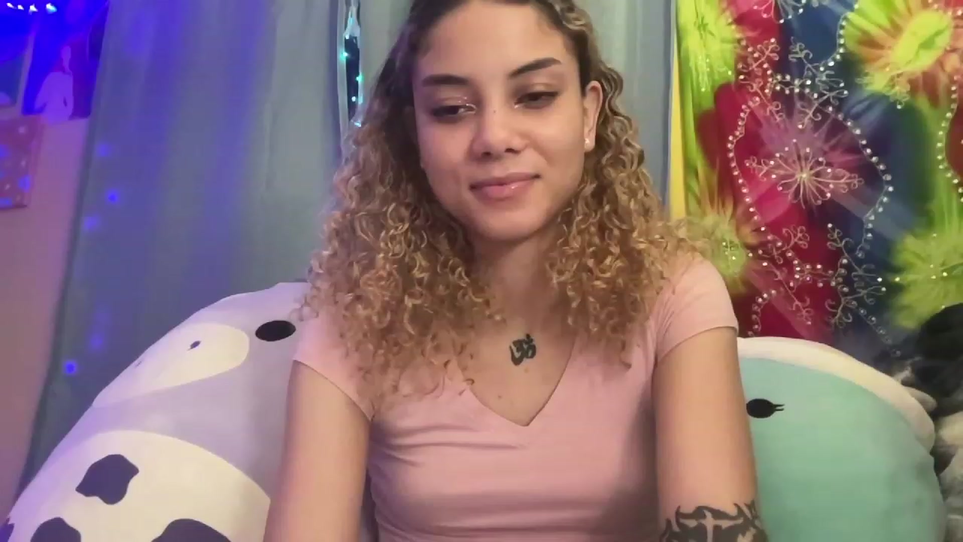 Gallery image thumbnail from NakedSwan's myfreecams stream on, 03/30/2023, 13:08 image 10 of 20