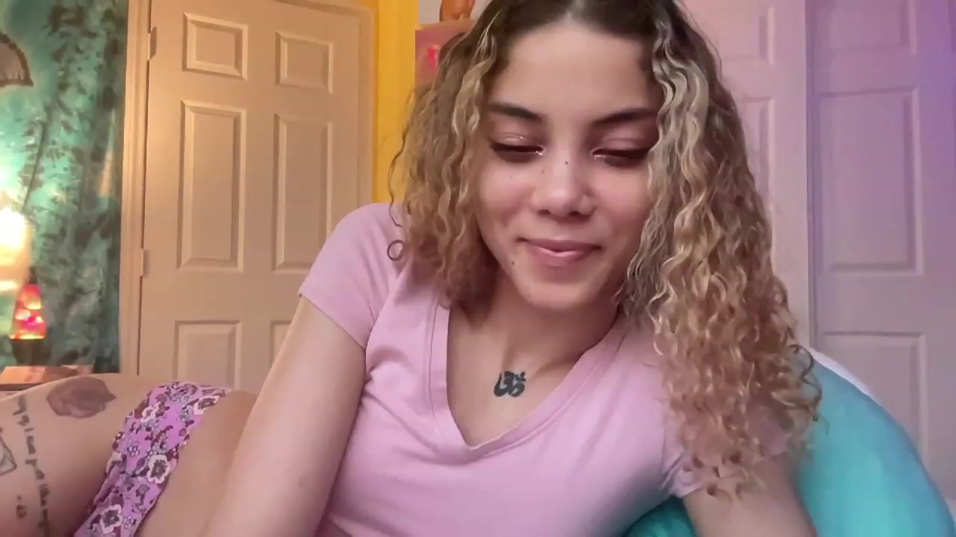Gallery image thumbnail from NakedSwan's myfreecams stream on, 03/30/2023, 14:19 image 4 of 20
