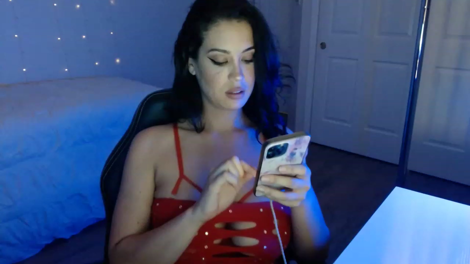 Gallery image thumbnail from NalaFalon's myfreecams stream on, 11/16/2022, 02:21 image 12 of 20