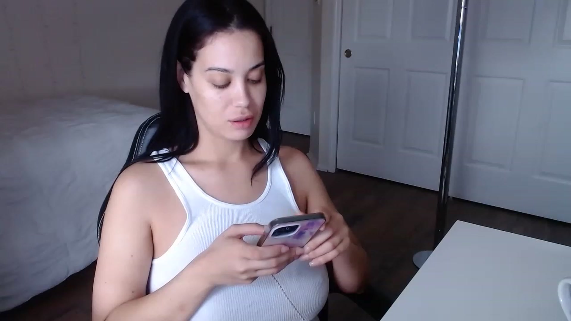 Gallery image thumbnail from NalaFalon's myfreecams stream on, 11/22/2022, 14:36 image 19 of 20