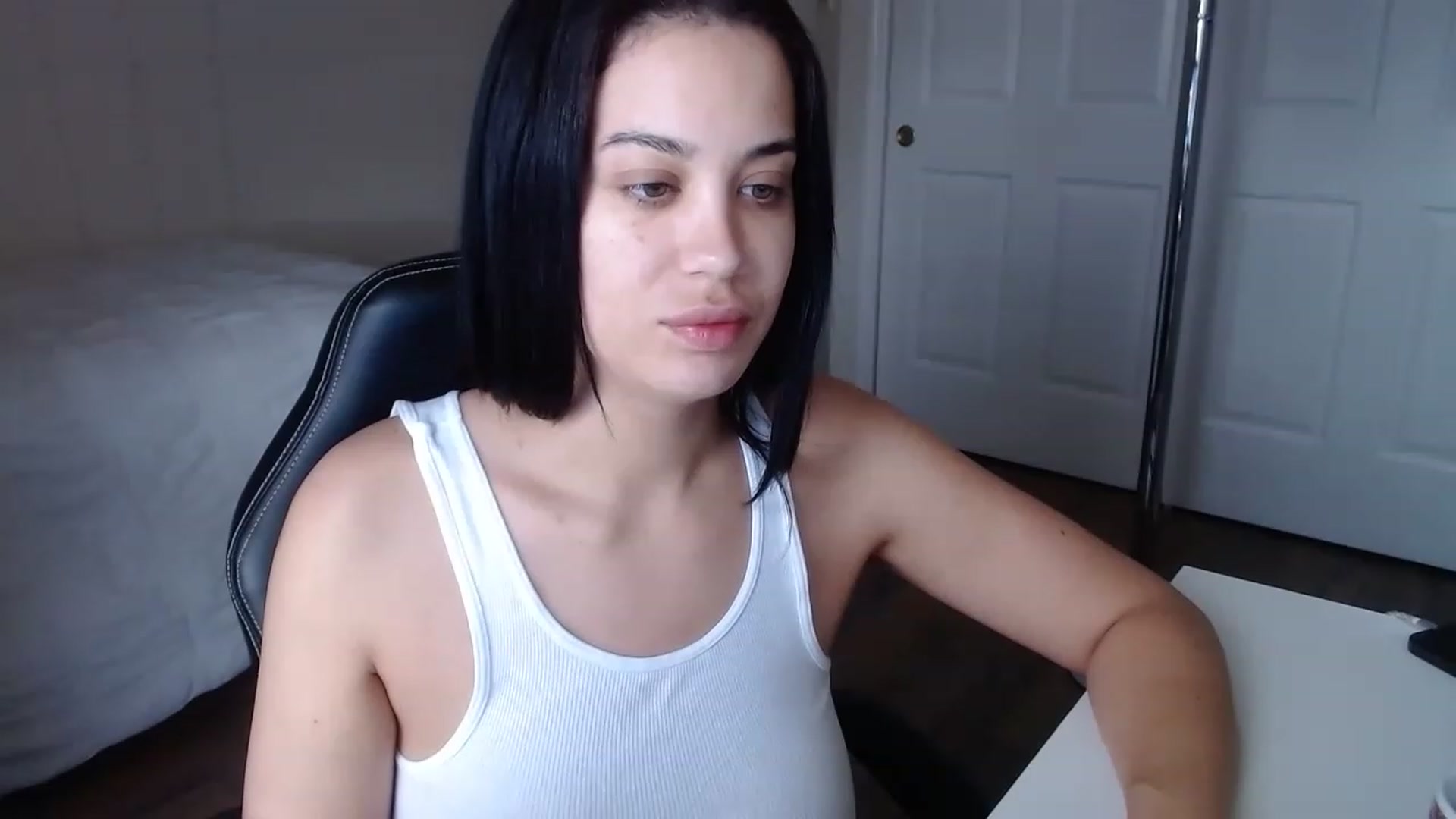 Gallery image thumbnail from NalaFalon's myfreecams stream on, 11/22/2022, 14:36 image 4 of 20