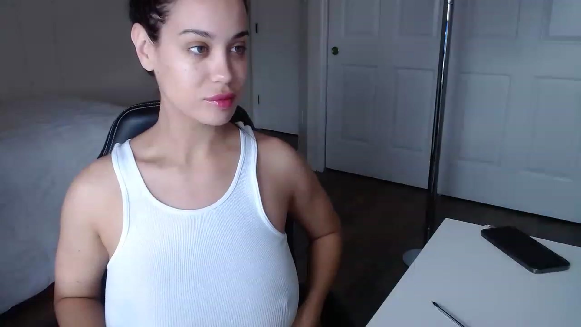 Gallery image thumbnail from NalaFalon's myfreecams stream on, 11/22/2022, 16:06 image 13 of 20
