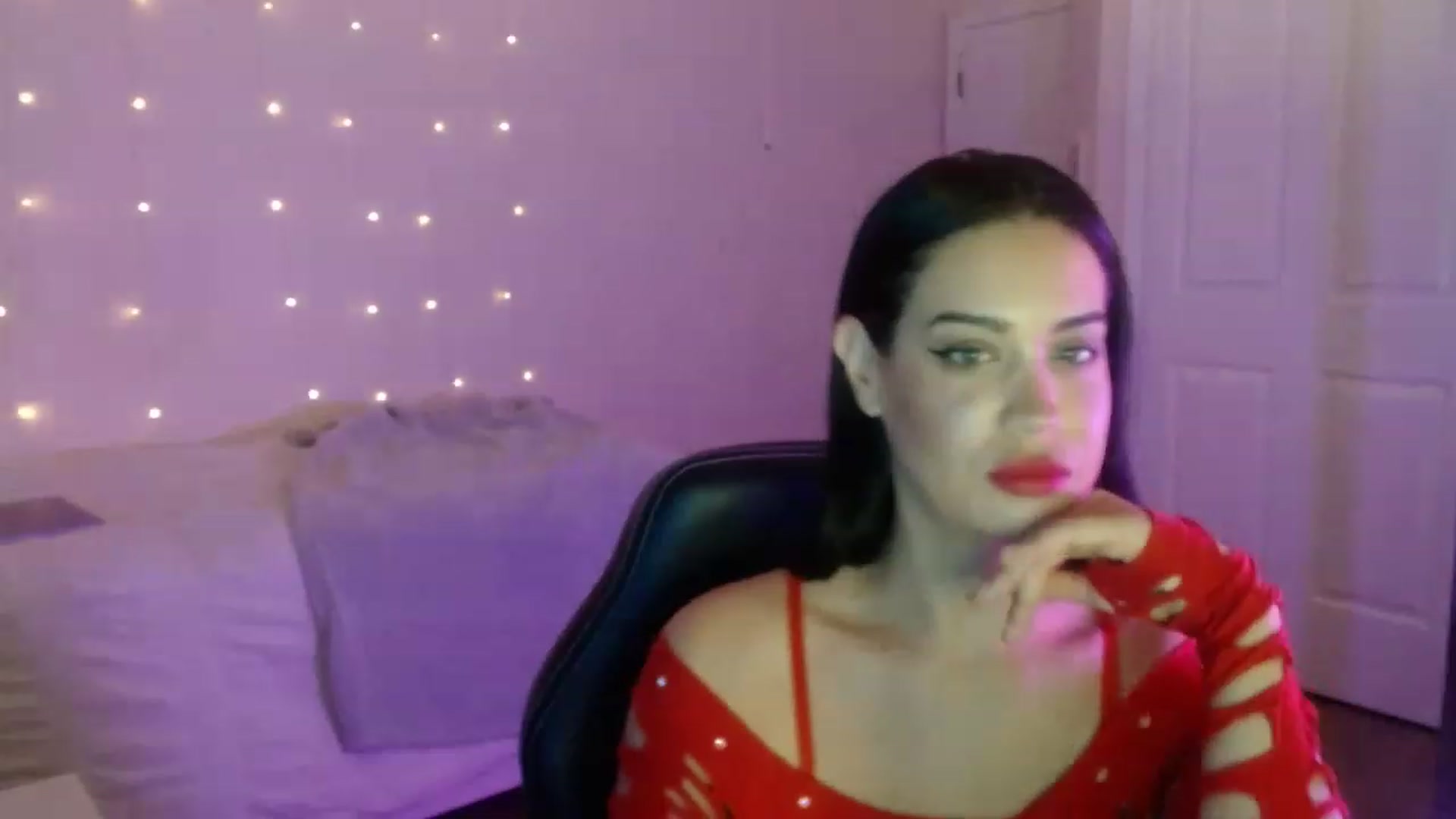 Gallery image thumbnail from NalaFalon's myfreecams stream on, 12/03/2022, 24:48 image 20 of 20