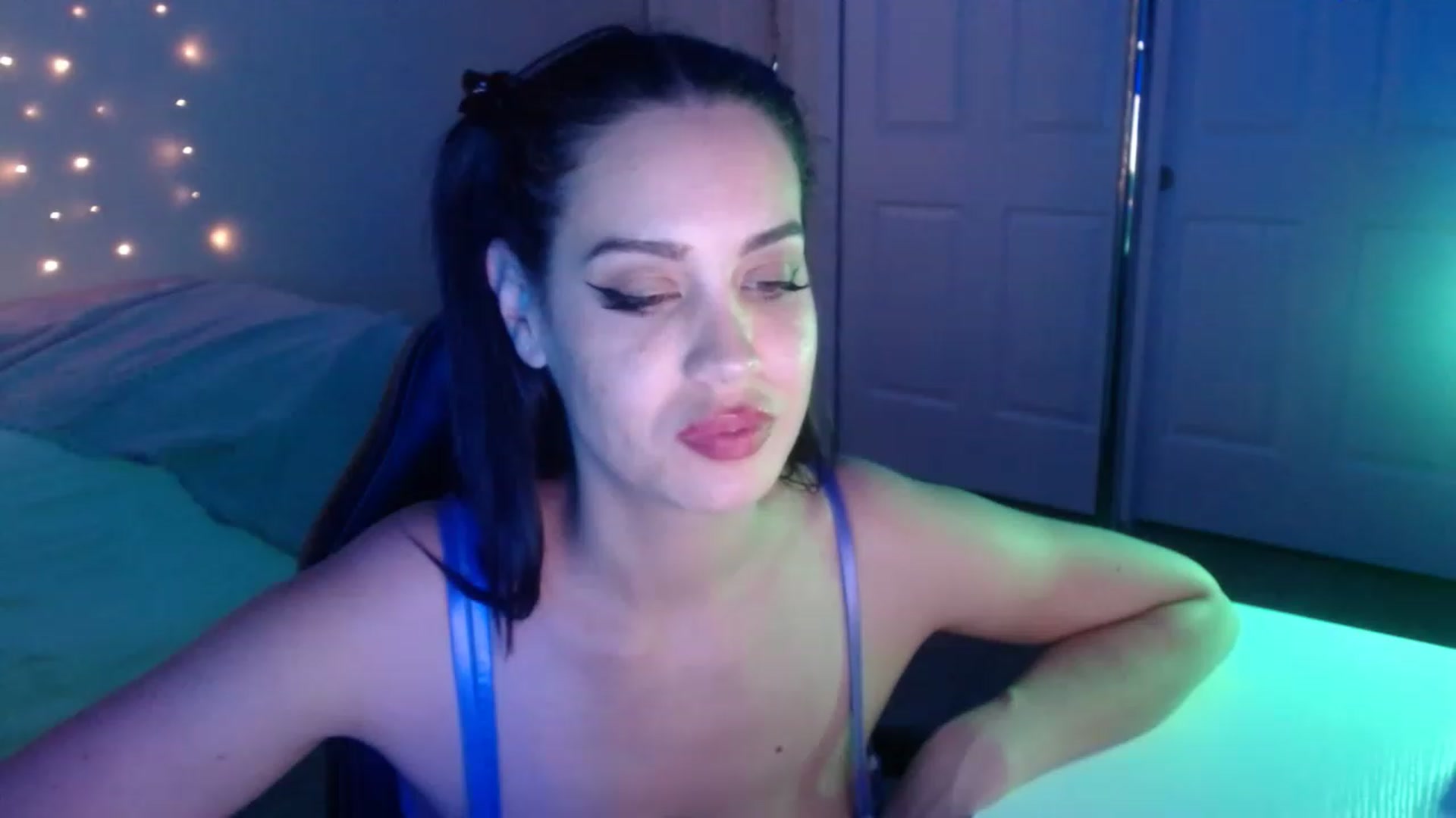 Gallery image thumbnail from NalaFalon's myfreecams stream on, 12/06/2022, 02:33 image 4 of 20