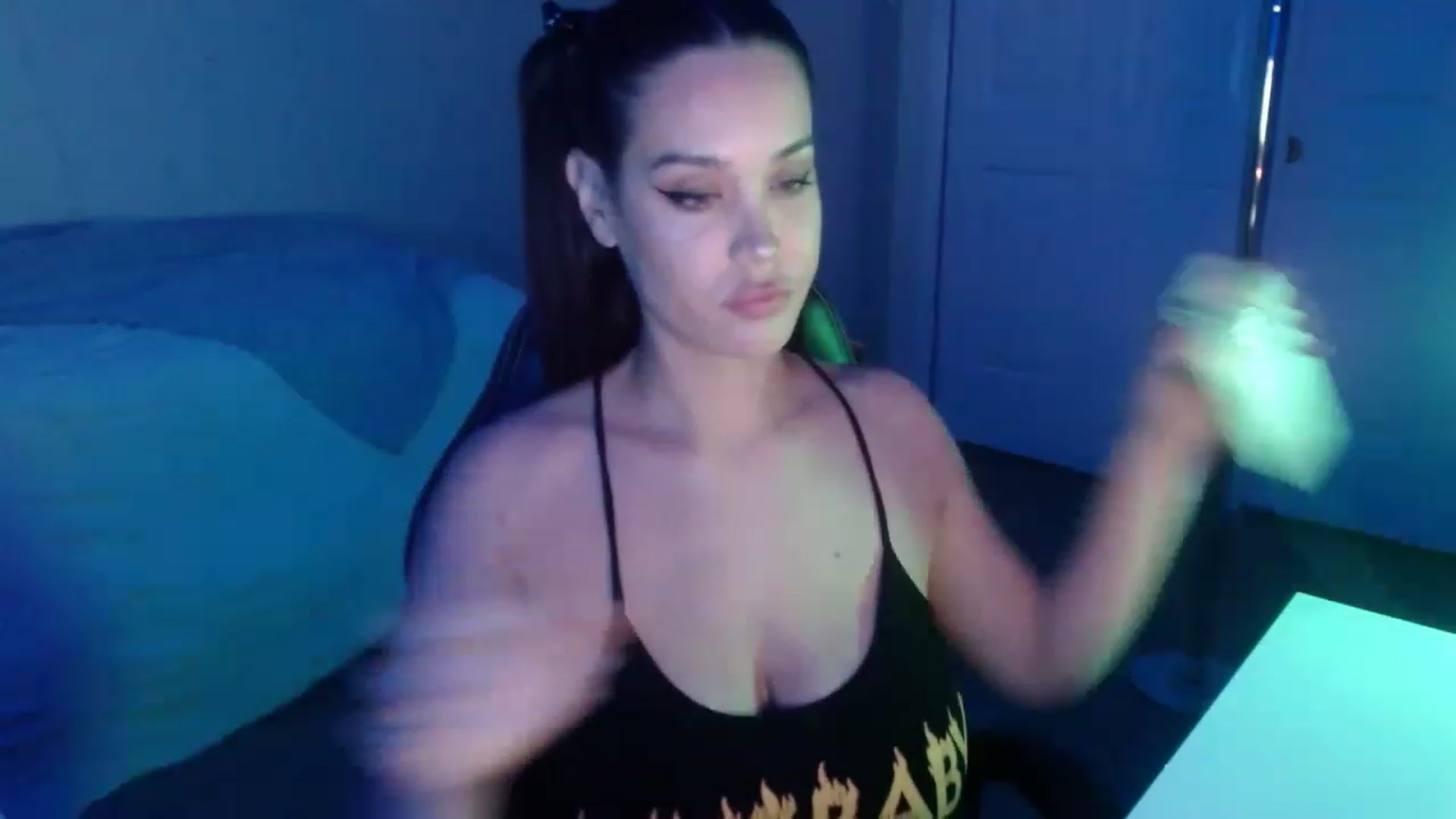 Gallery image thumbnail from NalaFalon's myfreecams stream on, 12/07/2022, 01:07 image 13 of 20