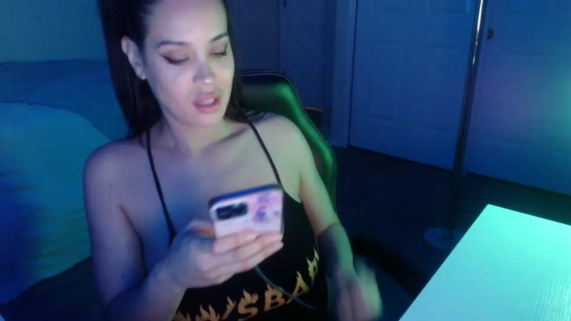 Gallery image thumbnail from NalaFalon's myfreecams stream on, 12/07/2022, 01:55 image 6 of 20