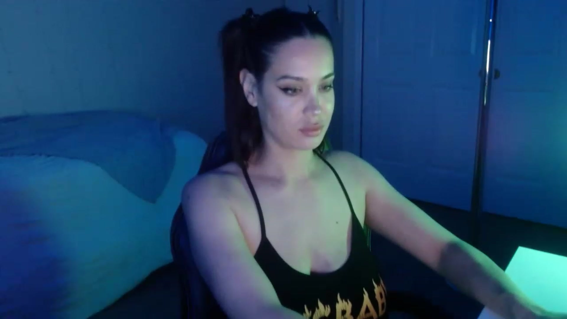 Gallery image thumbnail from NalaFalon's myfreecams stream on, 12/07/2022, 01:55 image 19 of 20