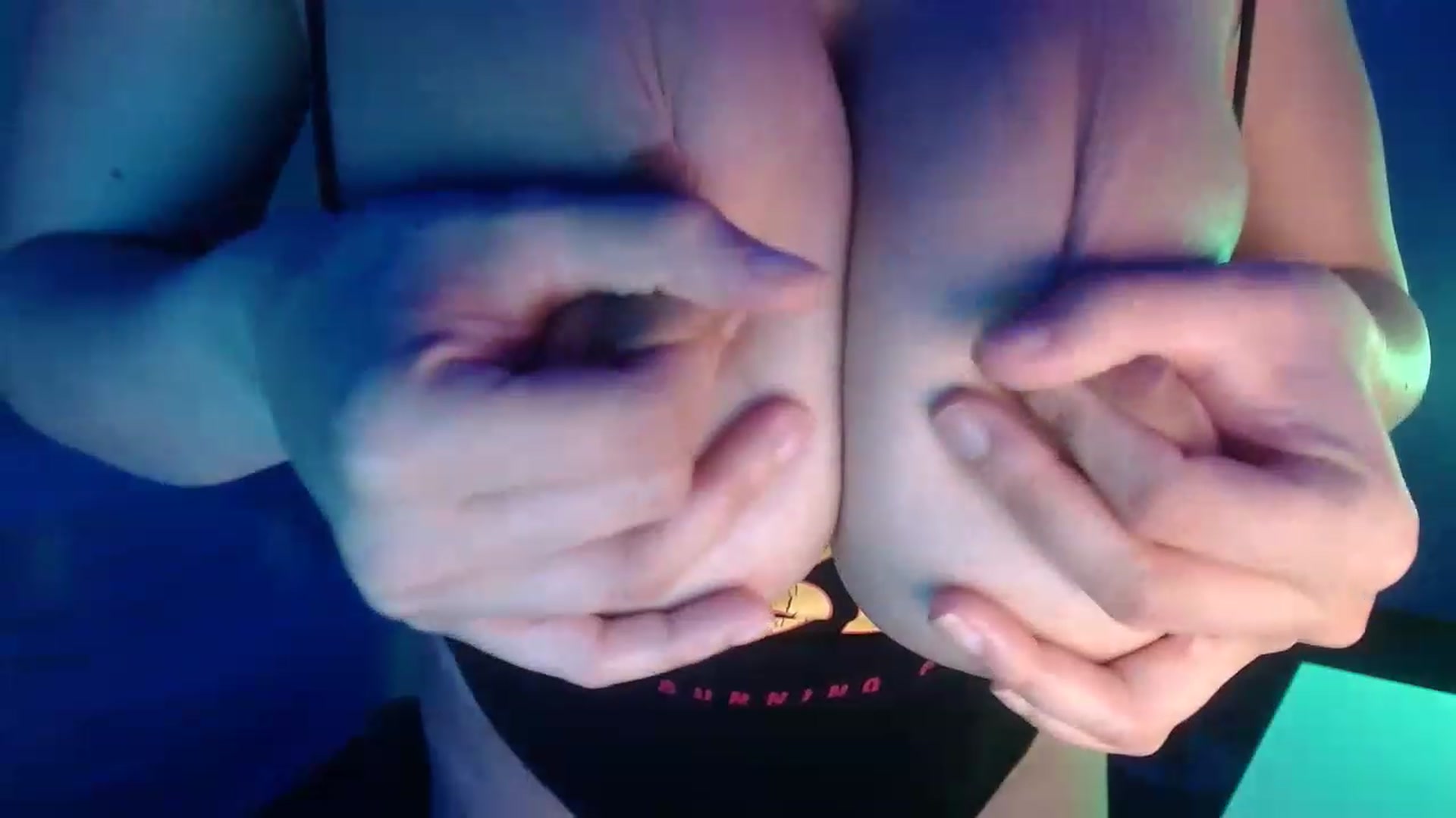 Gallery image thumbnail from NalaFalon's myfreecams stream on, 12/07/2022, 02:18 image 18 of 20