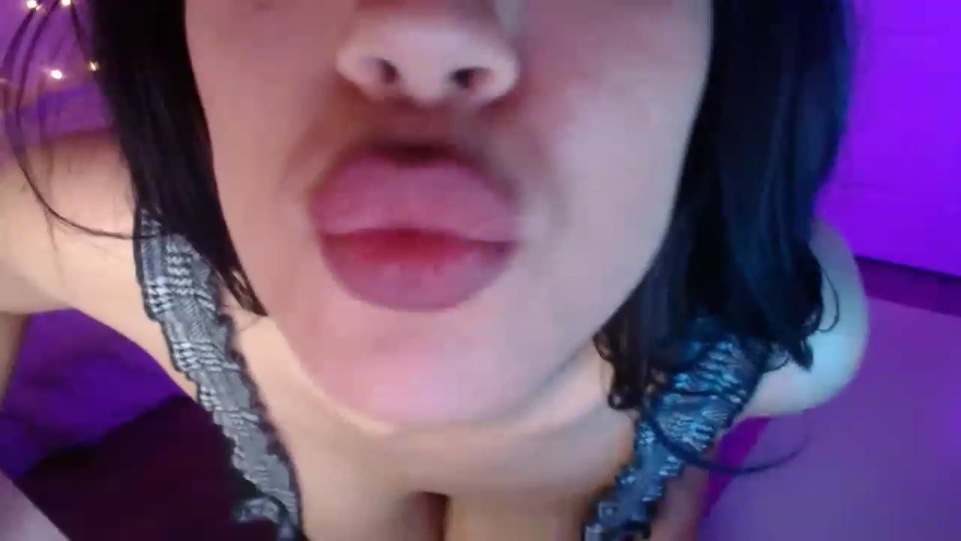 Gallery image thumbnail from NalaFalon's myfreecams stream on, 12/17/2022, 02:29 image 6 of 20