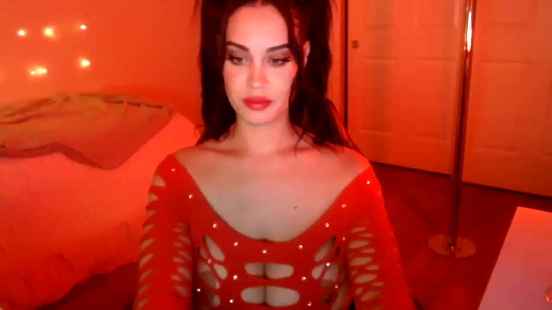 Gallery image thumbnail from NalaFalon's myfreecams stream on, 12/18/2022, 24:30 image 8 of 20