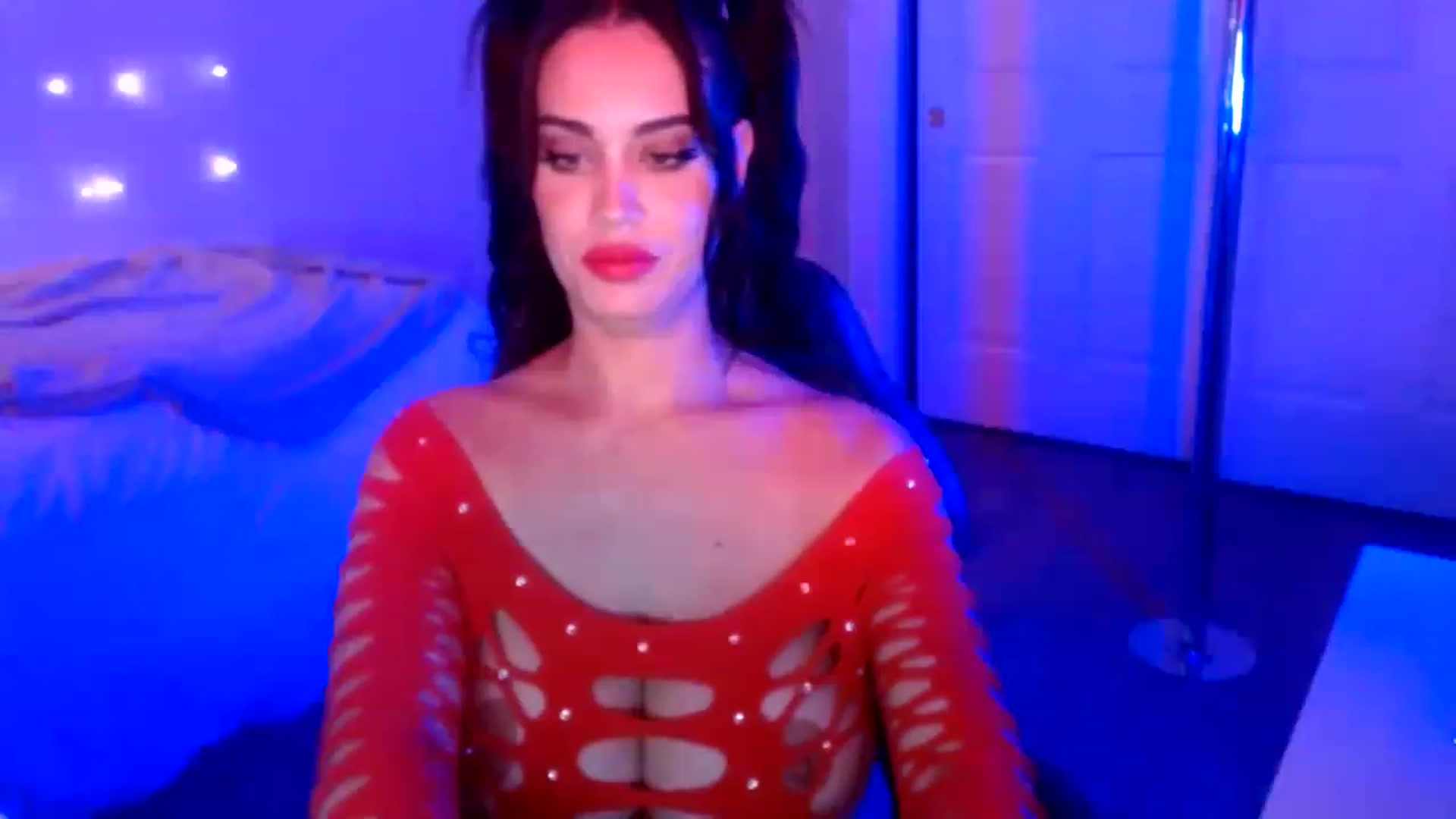 Gallery image thumbnail from NalaFalon's myfreecams stream on, 12/18/2022, 24:30 image 15 of 20
