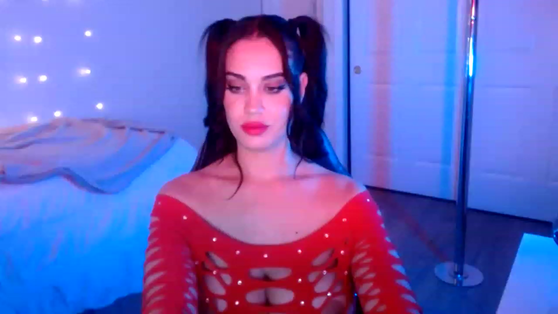 Gallery image thumbnail from NalaFalon's myfreecams stream on, 12/18/2022, 24:30 image 2 of 20