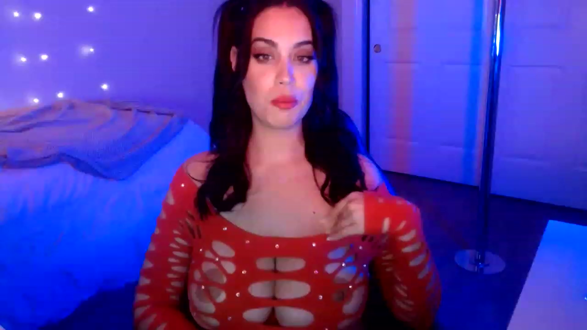 Gallery image thumbnail from NalaFalon's myfreecams stream on, 12/18/2022, 24:30 image 16 of 20