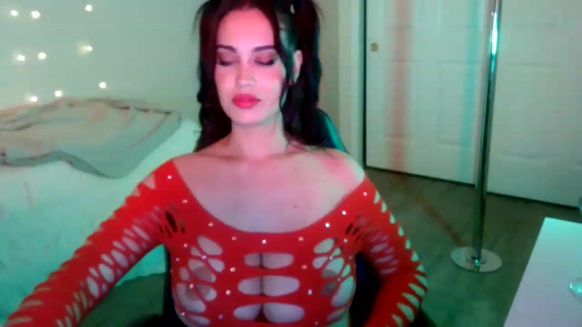 Gallery image thumbnail from NalaFalon's myfreecams stream on, 12/18/2022, 24:30 image 12 of 20