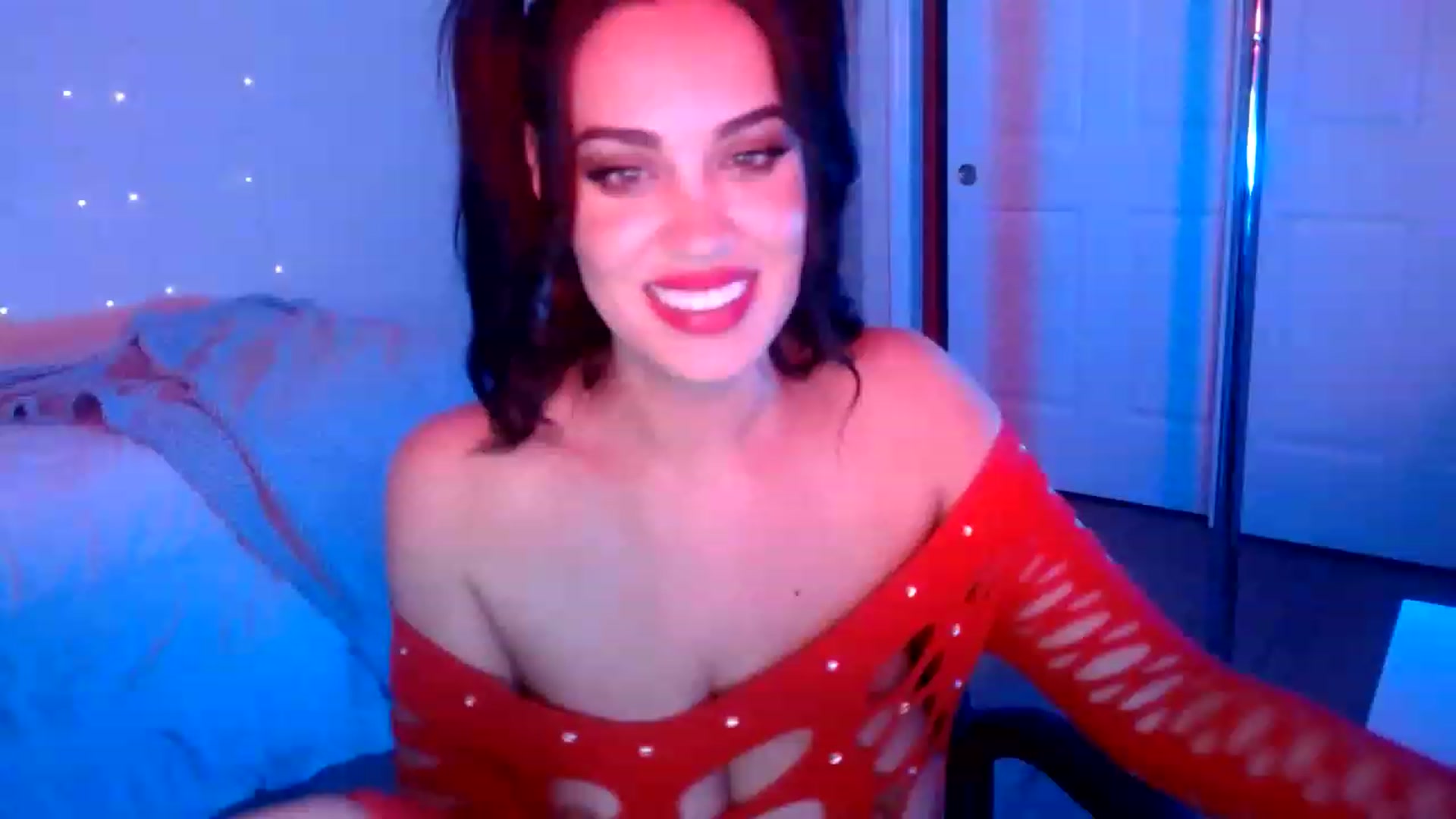 Gallery image thumbnail from NalaFalon's myfreecams stream on, 12/18/2022, 01:38 image 8 of 20