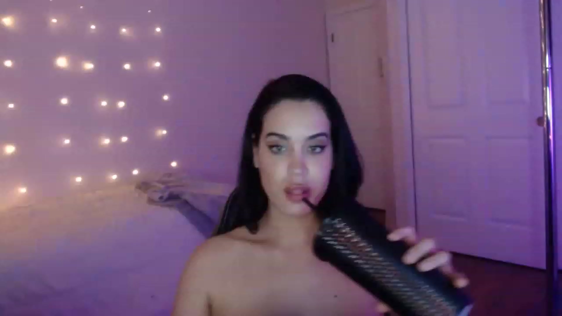 Gallery image thumbnail from NalaFalon's myfreecams stream on, 12/27/2022, 22:57 image 20 of 20