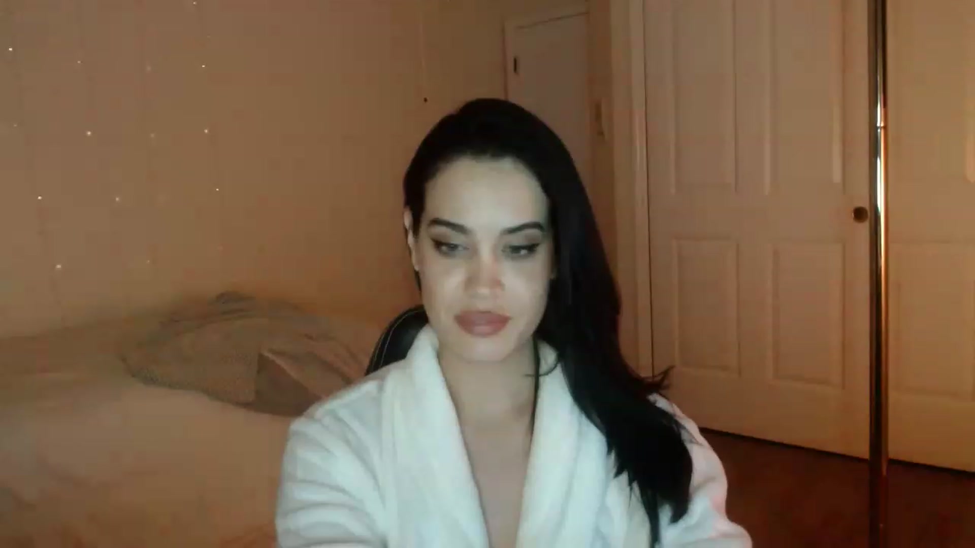 Gallery image thumbnail from NalaFalon's myfreecams stream on, 12/28/2022, 01:58 image 3 of 20