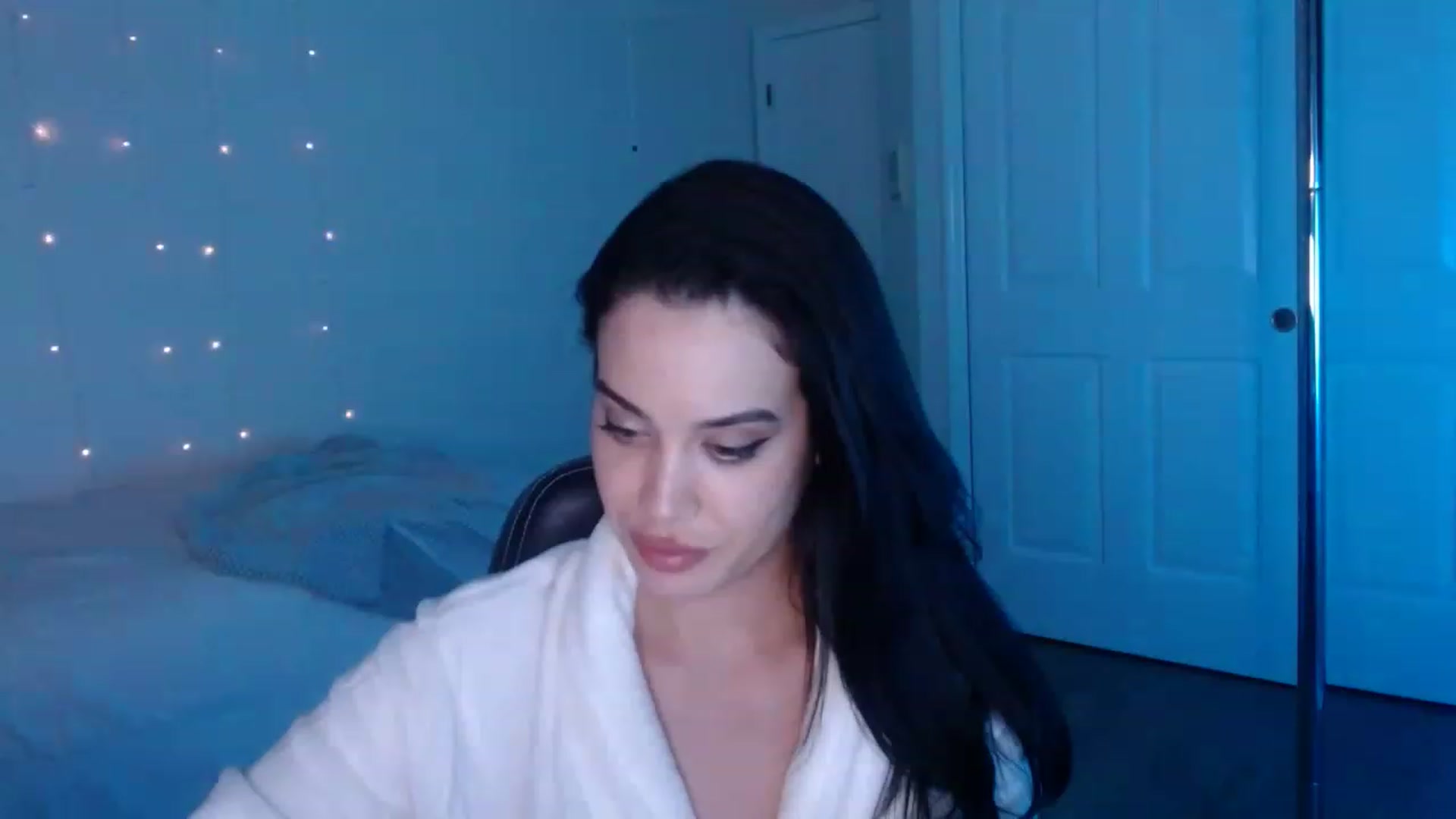 Gallery image thumbnail from NalaFalon's myfreecams stream on, 12/28/2022, 01:58 image 4 of 20