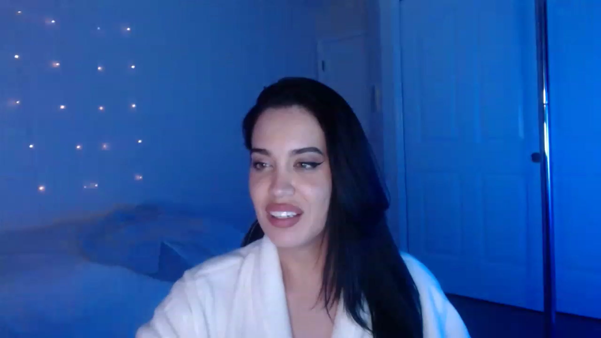 Gallery image thumbnail from NalaFalon's myfreecams stream on, 12/28/2022, 01:58 image 2 of 20