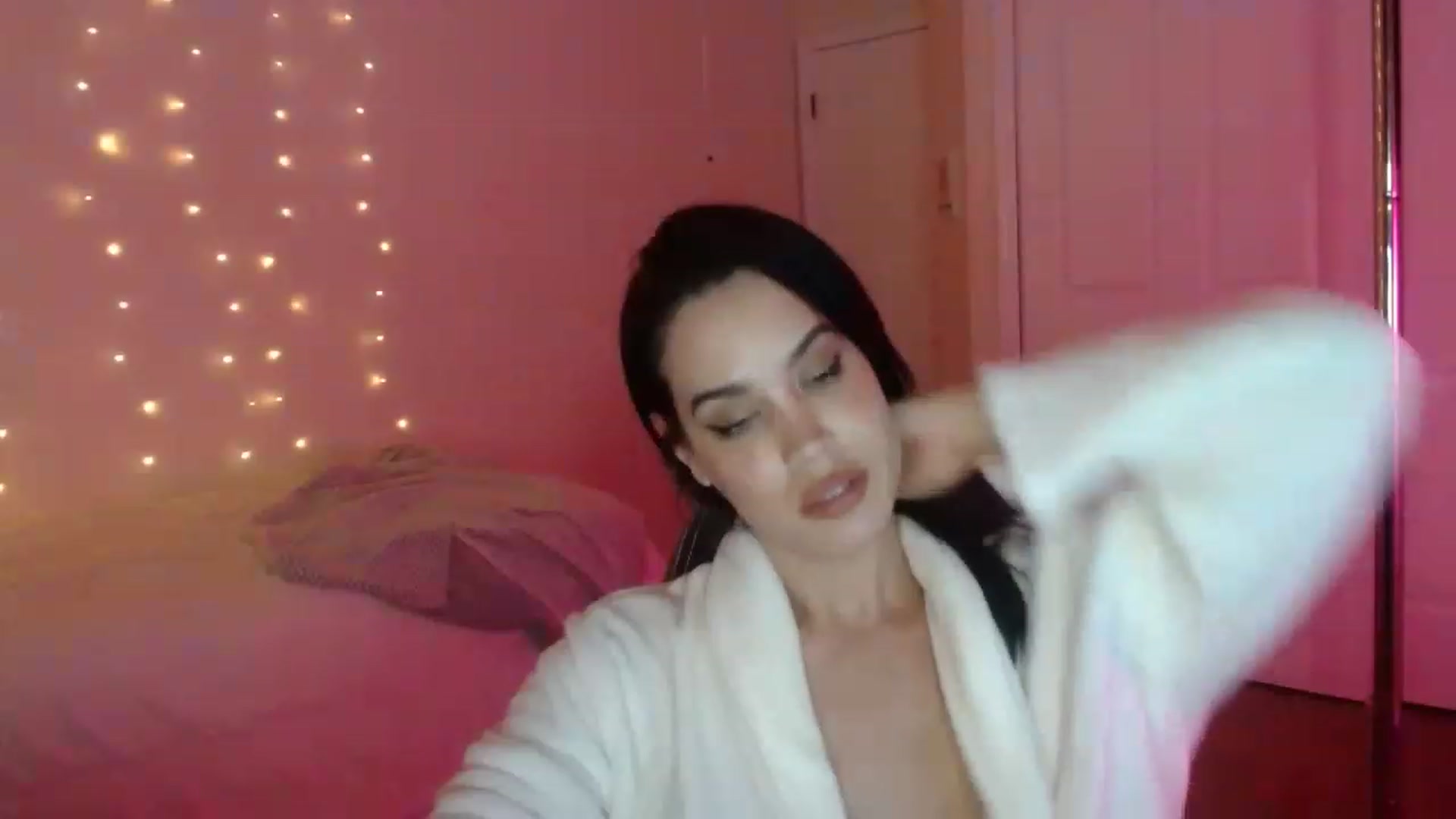 Gallery image thumbnail from NalaFalon's myfreecams stream on, 12/28/2022, 01:58 image 20 of 20