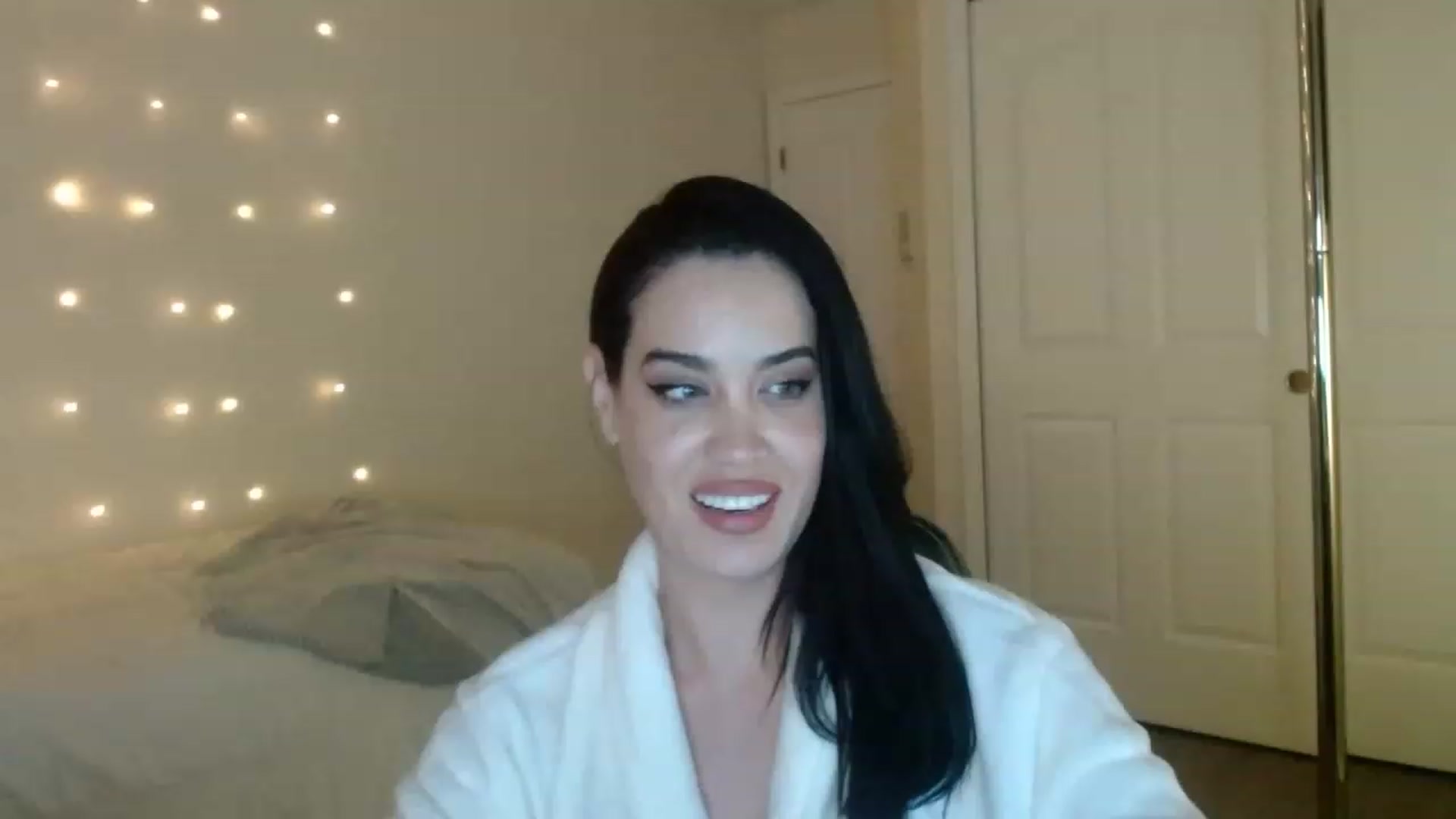 Gallery image thumbnail from NalaFalon's myfreecams stream on, 12/28/2022, 01:58 image 1 of 20